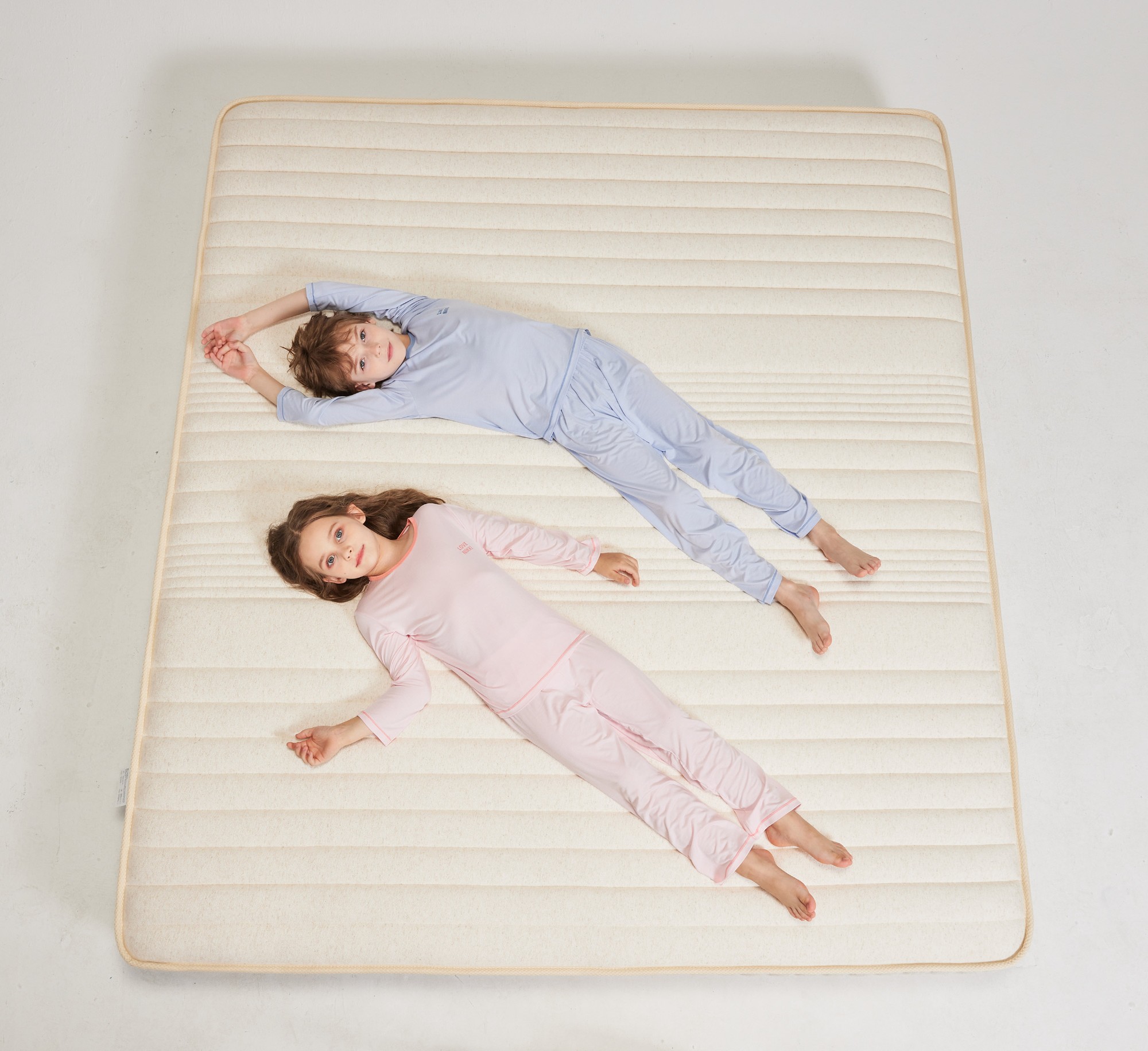 5090 Seven-zone bagged spring mattress with sleep monitoring system